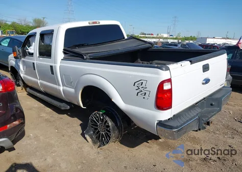2015 Ford F-250 Xlt z USA, uszkodzony, nr VIN 1FT7W2B62FED60120